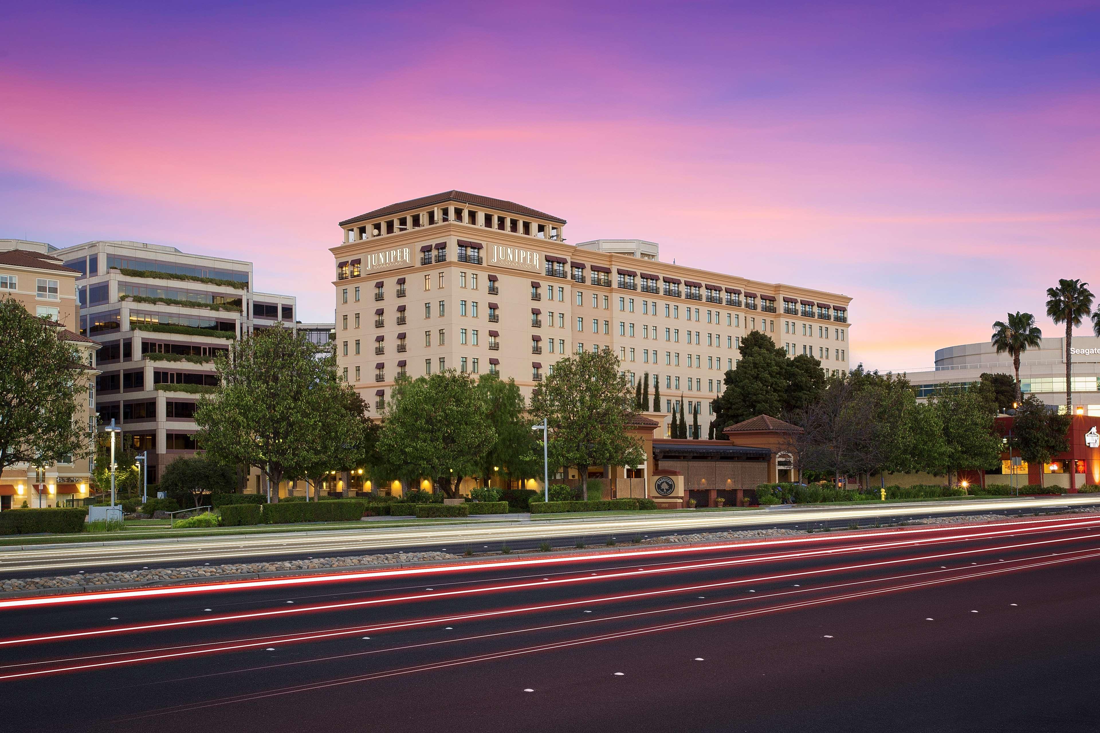 Juniper Hotel Cupertino, Curio Collection By Hilton Eksteriør billede